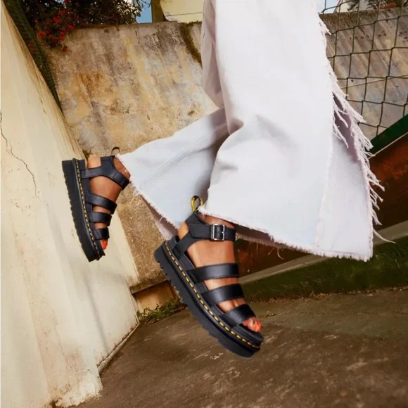 Dr. Marten Blair sandals in black - Picture 5 of 6